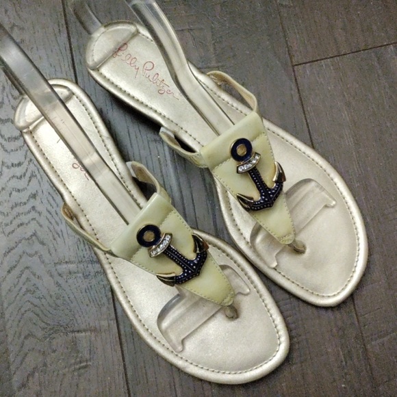 Lilly Pulitzer Anchor 7.5 Shoe for cruise or nautical wear.